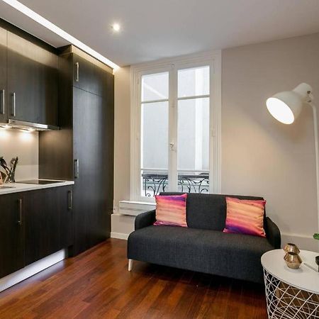 Modernized Studio - Meters From The Invalides Gardens Apartment Paris Exterior photo