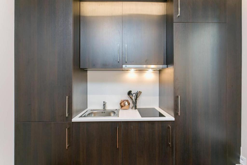 Modernized Studio - Meters From The Invalides Gardens Apartment Paris Exterior photo