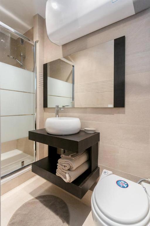Modernized Studio - Meters From The Invalides Gardens Apartment Paris Exterior photo